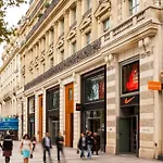 Superb 2 Elegant Room In The Heart Of Paris\' 8Th District
