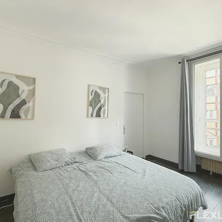 Superb 2 Elegant In The Heart Of Paris' 8th District