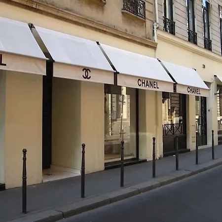 Superb 2 Elegant In The Heart Of Paris' 8th District Casa vacanze
