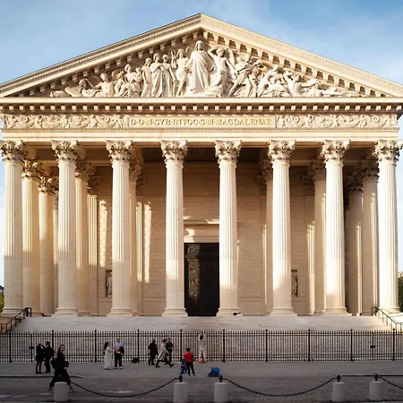 Casa vacanze Superb 2 Elegant In The Heart Of Paris' 8th District