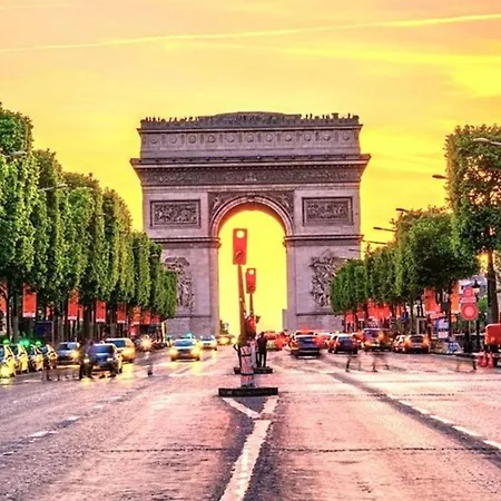 Superb 2 Elegant In The Heart Of Paris' 8th District * Parigi