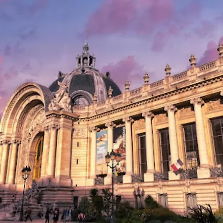 Superb 2 Elegant In The Heart Of Paris' 8th District Casa vacanze Parigi